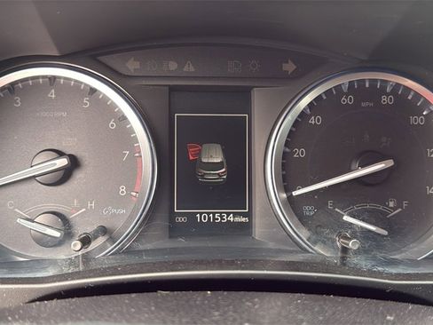 Used 2019 Toyota Highlander XLE image 6