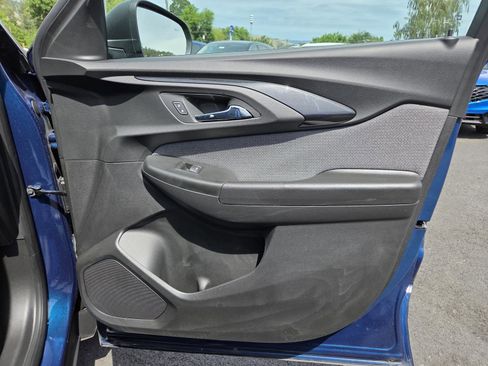 Used 2021 Chevrolet TrailBlazer LS AWD/4WD image 23