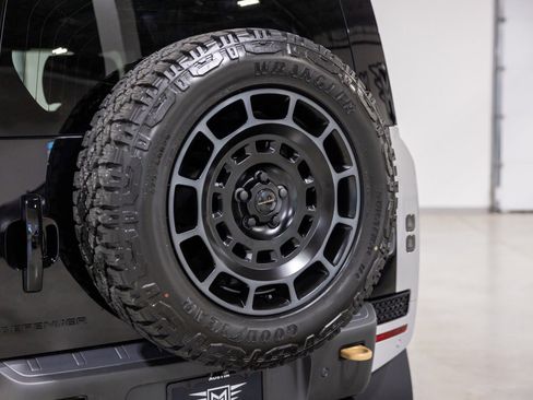 Used 2026 Land Rover Defender 110 OCTA image 15