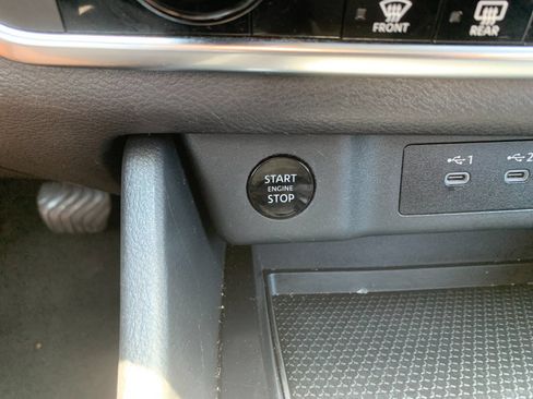 Used 2024 Nissan Rogue SV AWD/4WD image 27