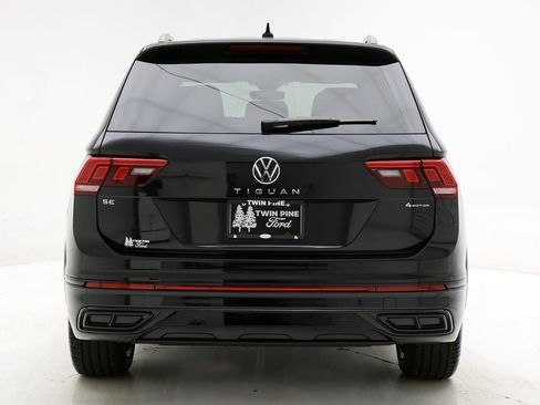 Used 2024 Volkswagen Tiguan SE R-Line image 8