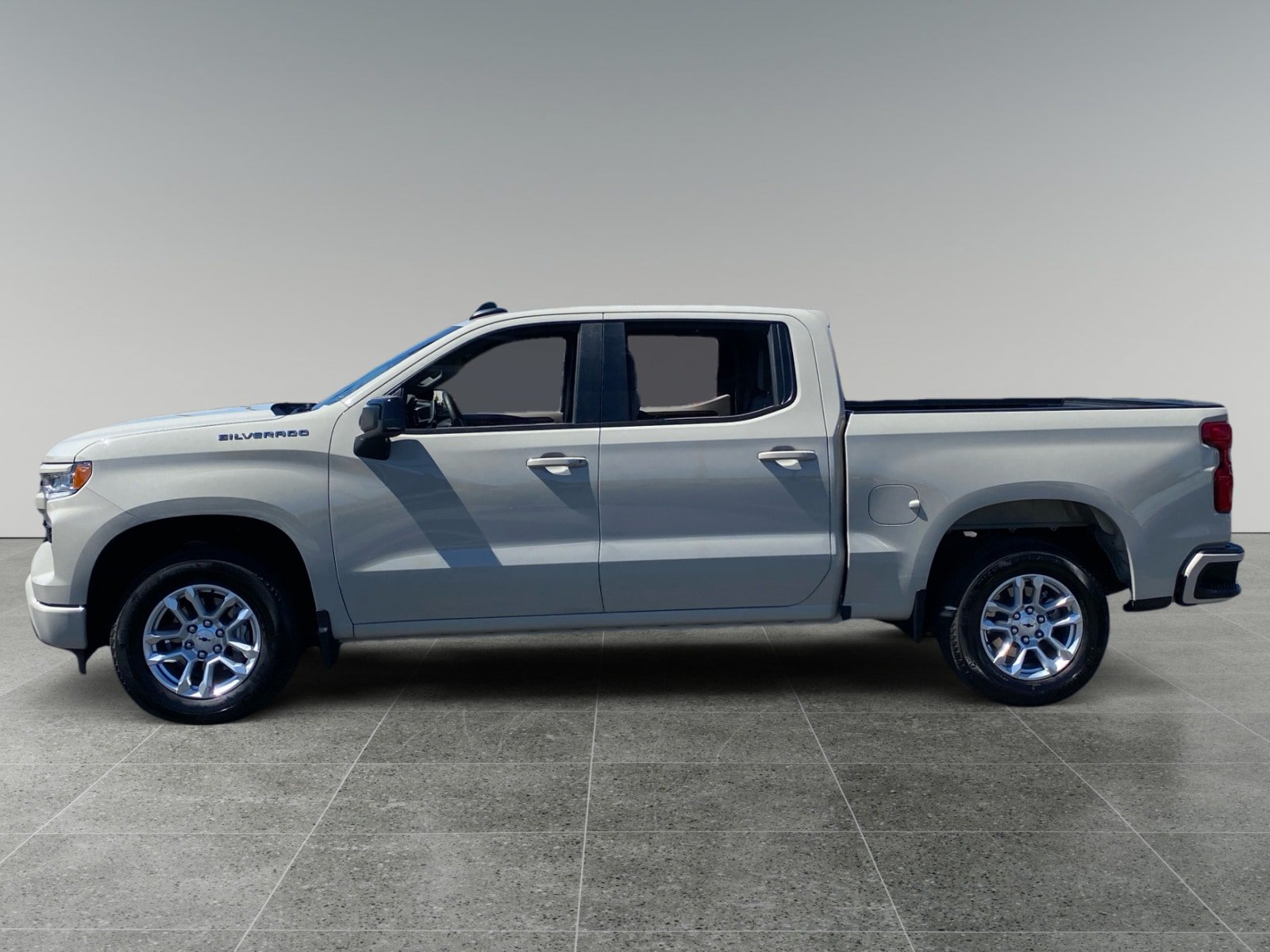 Used 2026 Chevrolet Silverado 1500 RST RWD image 2
