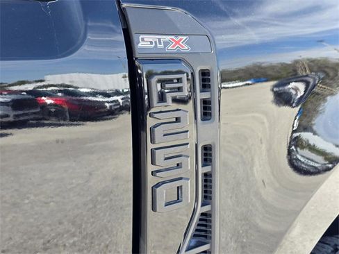 Used 2023 Ford F250 XL w/ STX Appearance Package image 16