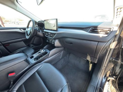Used 2023 Ford Escape Platinum image 24
