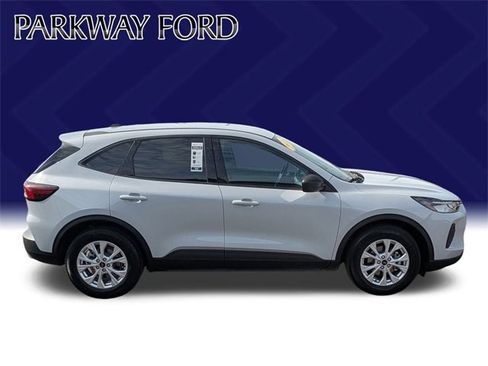 Used 2025 Ford Escape Active image 4