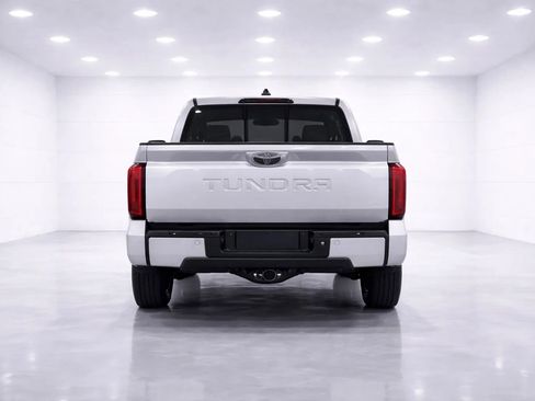 Used 2025 Toyota Tundra Platinum AWD/4WD image 4