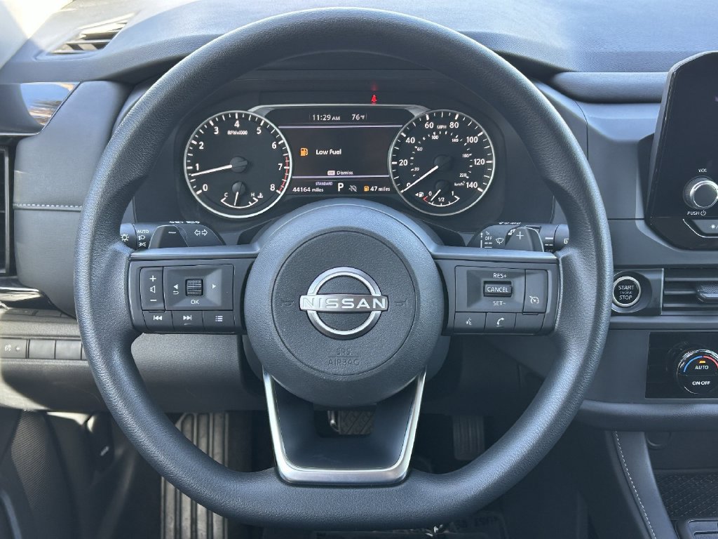 Used 2024 Nissan Pathfinder S FWD image 26