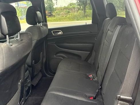 Used 2014 Jeep Grand Cherokee Laredo AWD/4WD image 9
