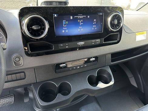 New 2025 Mercedes-Benz Sprinter 2500 image 22