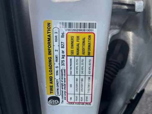 Used 2017 Ford Escape SE AWD/4WD image 6
