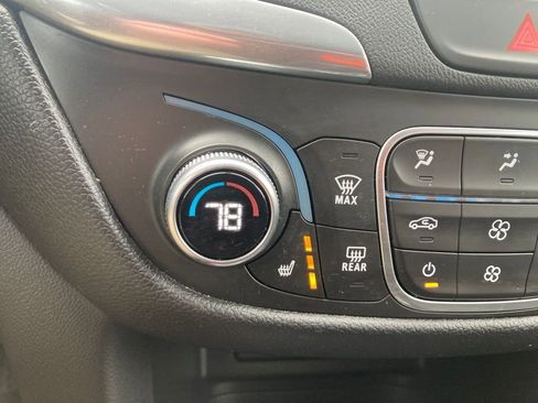 Used 2019 Chevrolet Equinox LT image 22