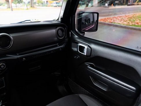 Used 2022 Jeep Wrangler Unlimited Sport image 10