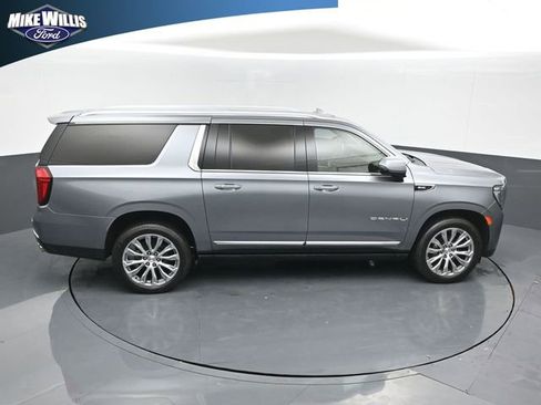 Used 2022 GMC Yukon XL Denali image 16