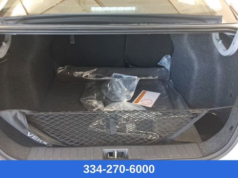 New 2025 Nissan Versa SR w/ Trunk Package image 19