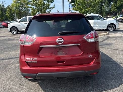 Used 2015 Nissan Rogue SV w/ SV Premium Package FWD image 4