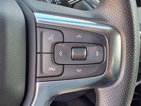 Used 2026 Chevrolet Blazer LT FWD image 17