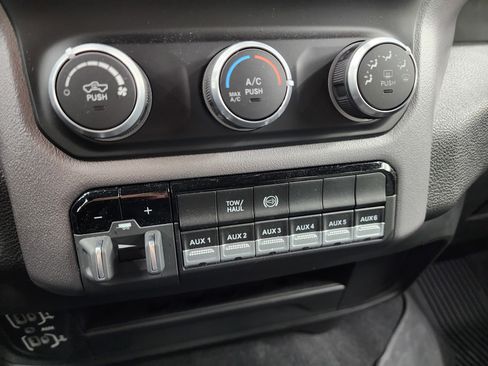 Used 2023 RAM 2500 Big Horn w/ Snow Chief Group image 45