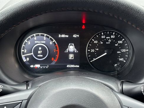 Used 2024 Nissan Kicks SR image 34