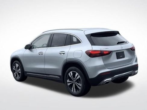Used 2025 Mercedes-Benz GLA 250 4MATIC image 8
