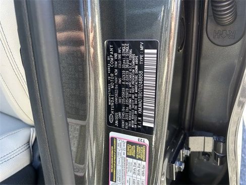 Used 2026 Genesis GV70 2.5T Select image 38