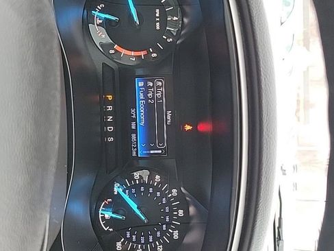 Used 2015 Ford Fusion SE w/ Equipment Group 201A image 4