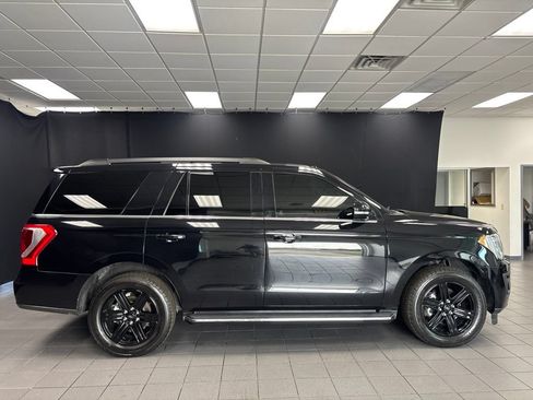 Used 2021 Ford Expedition XLT RWD image 2