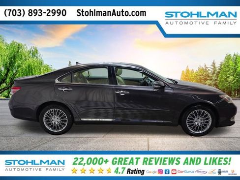 Used 2011 Lexus ES 350 w/ Preferred Accessory Package FWD image 3