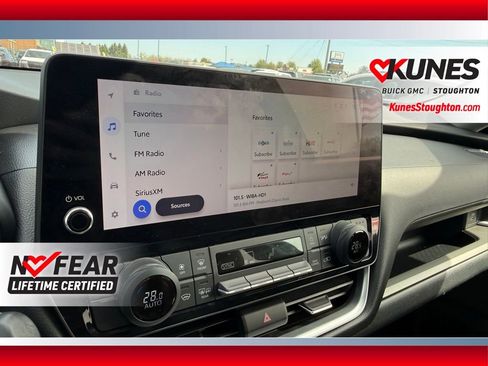 Used 2024 Toyota Grand Highlander AWD image 32
