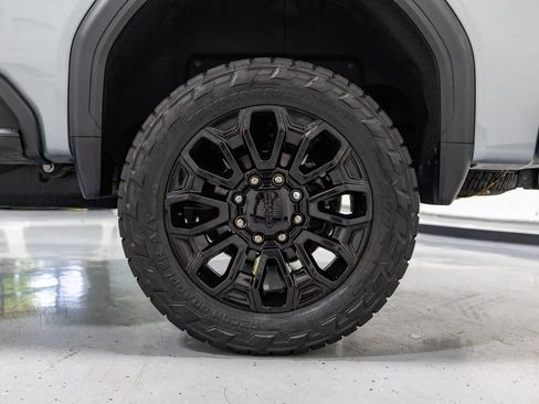 Used 2024 GMC Sierra 2500 Denali Ultimate AWD/4WD image 15