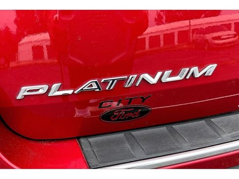 Used 2020 Ford Explorer Platinum w/ Premium Technology Package AWD/4WD image 10