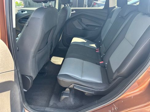 Used 2017 Ford Escape SE w/ SE Cold Weather Package FWD image 15