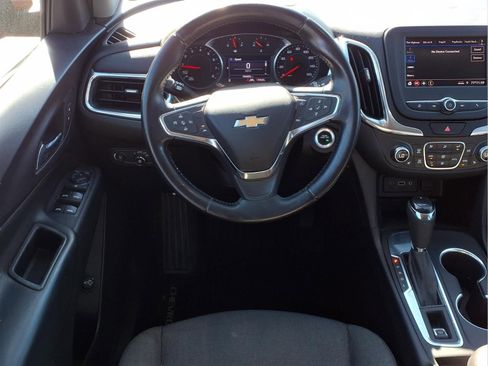 Used 2020 Chevrolet Equinox LT image 3