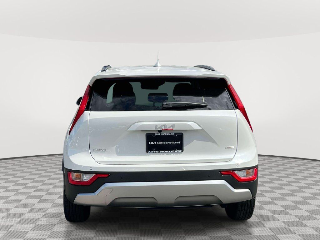 Used 2025 Kia Niro EX w/ EX Cold Weather Package FWD image 6