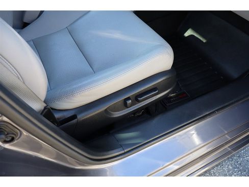 Used 2016 Honda Accord Touring image 15