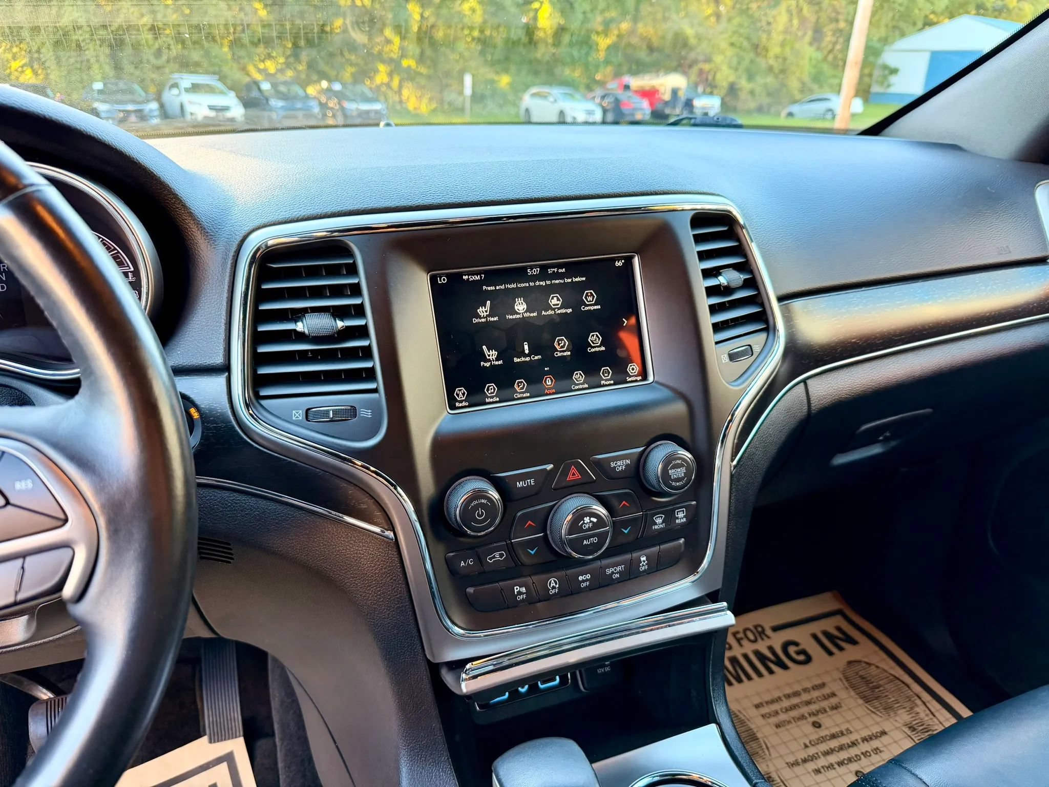 Used 2018 Jeep Grand Cherokee Limited AWD/4WD image 17