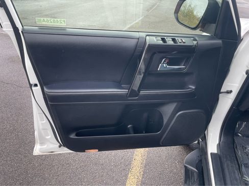 Used 2023 Toyota 4Runner 40th Anniversary SE image 12