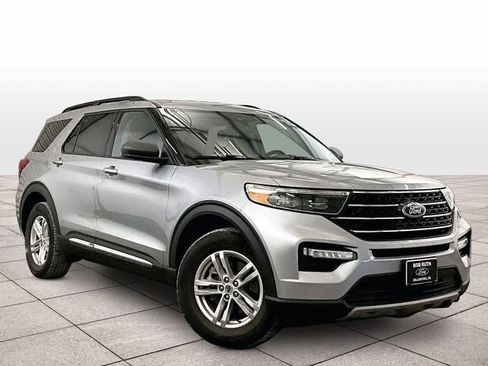 Certified 2023 Ford Explorer XLT w/ Equipment Group 202A AWD/4WD image 2