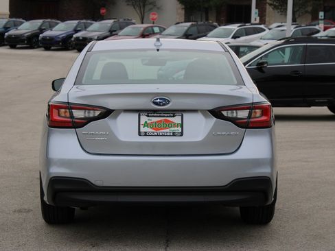 Used 2025 Subaru Legacy Premium image 5