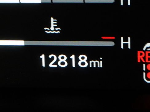 Used 2024 Lexus GX 550 w/ Cold Area Package image 19