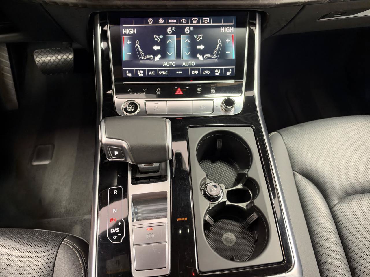 Used 2021 Audi Q8 Prestige AWD/4WD image 22