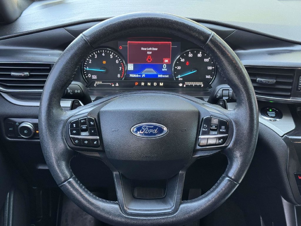 Used 2020 Ford Explorer XLT w/ Equipment Group 202A AWD/4WD image 11