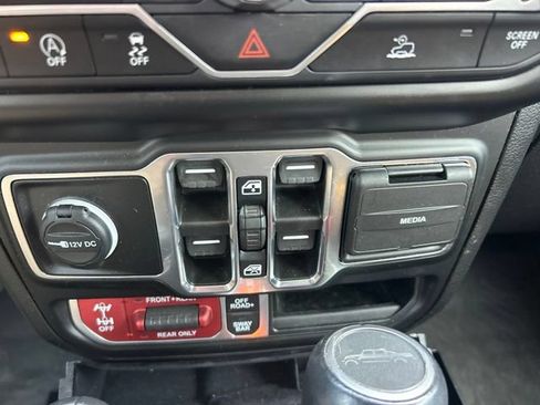 Used 2022 Jeep Gladiator Rubicon w/ Trailer Tow Package AWD/4WD image 23