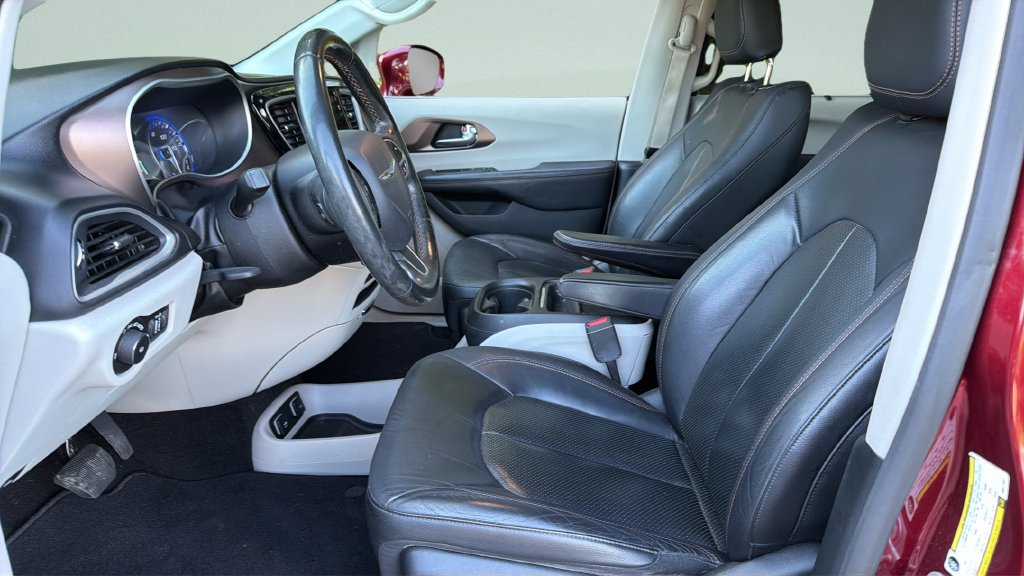 Used 2019 Chrysler Pacifica Touring-L w/ Advanced Safetytec Group FWD image 32