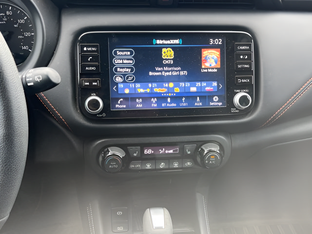 Used 2023 Nissan Kicks SR w/ SR Premium Package FWD image 10