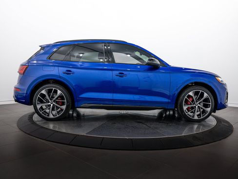 Certified 2023 Audi SQ5 Premium Plus w/ Premium Plus Package AWD/4WD image 3