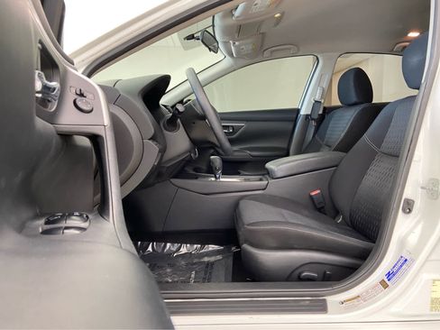Used 2016 Nissan Altima 2.5 S w/ Power Driver Seat Package image 11