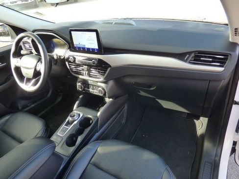 Used 2022 Ford Escape SEL w/ Technology Package image 8