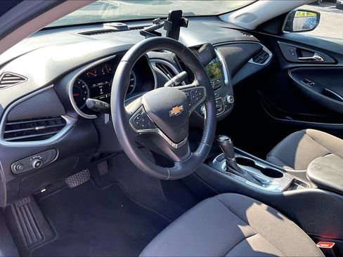 Used 2020 Chevrolet Malibu RS FWD image 17