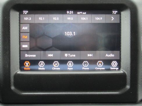 Used 2020 Jeep Wrangler Sport AWD/4WD image 28