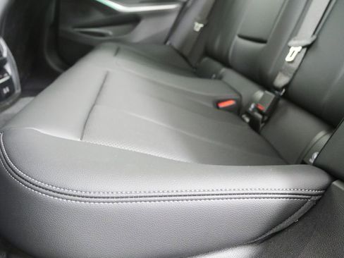 Used 2025 BMW 330i Sedan image 15